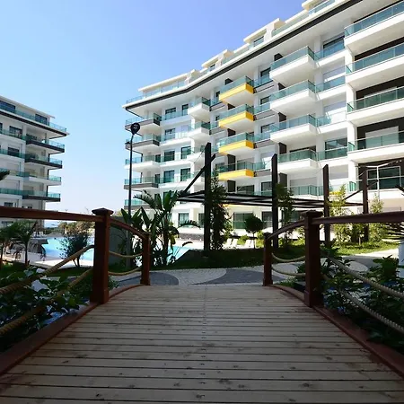 Konak Seaside 2+1 Luxury Махмутлар