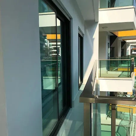 Апартаменты Konak Seaside 2+1 Luxury Махмутлар